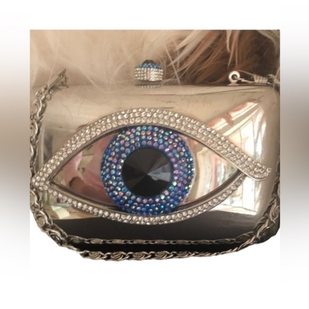 🆕 RARE Nieman Marcus SWAROVSKI CHAIN CLUTCH NWT